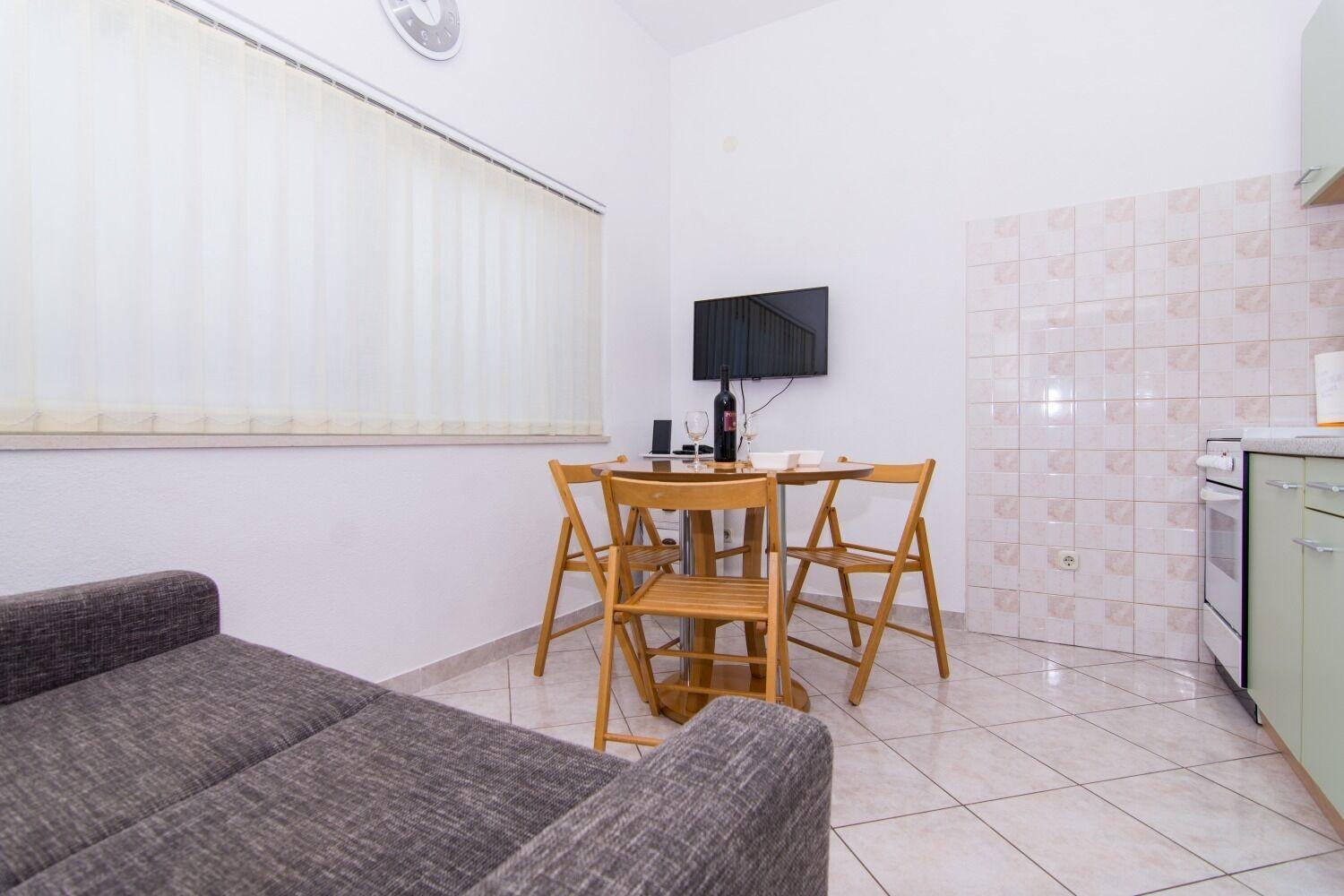Apartments Ivica - Garden Terrace Slatine Exterior photo